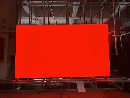 Хорошая цена COB P1.25 Полноцветный водонепроницаемый LED-дисплей 1R1G1B 120x135 пикселей онлайн