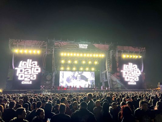 Внутренние экраны с светодиодными экранами с модулем Qty и регулируемой цветовой температурой 8000K±500