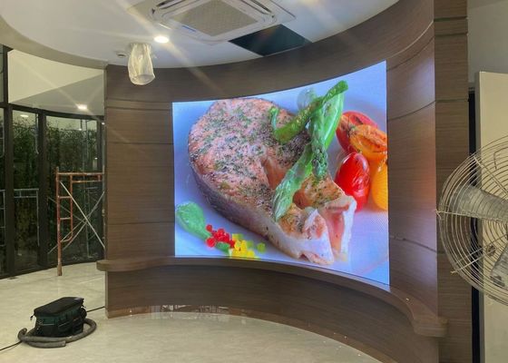 Хорошая цена Soft Module Curved Screen Waterproof HD Customizable Rental Screen P4 Indoor Full Color LED Display Billboard онлайн