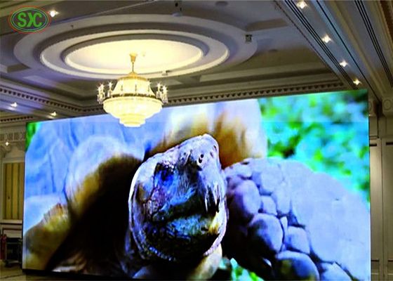 Диапазон экрана на заказ LED дисплей с светодиодными лампами SMD2121 и размером панели 500 * 1000 мм