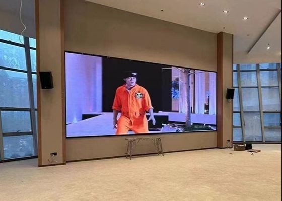 Цифровой плакат для помещений со светодиодным видеодисплеем SMD, разработанным с использованием Nationstar SMD 2121