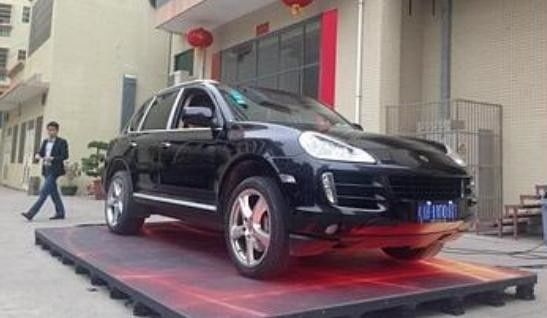 Освободите потенциал вашего пространства с помощью интерактивной светодиодной напольной марки Yes W2 X H4 8PCS Module Qty