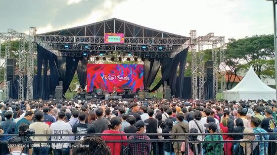 Видео hd экрана рекламы полного цвета лампы P10 водоустойчивое на открытом воздухе 960x960mm исправленное большое привело дисплей