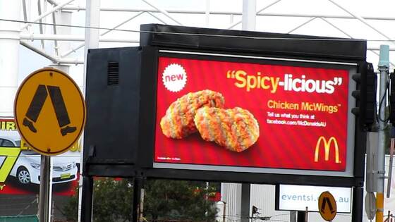 Хорошая цена Высокая яркость 7000 нит P5 P6 P8 P10 Led Screen Фиксированный Led Billboard с частотой обновления 3840hz онлайн