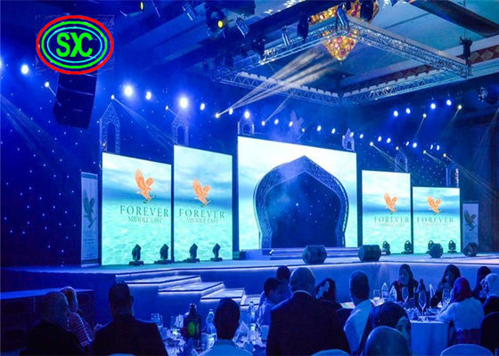 Реклама P3.91 яркости высоты крытая привела предпосылку этапа 1R1G1B панели