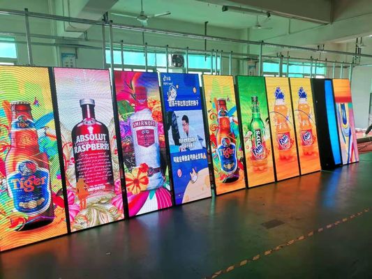 Дисплей приведенный 640X1920mm плаката P2.5 1200cd/sqm SMD2121 магнитный