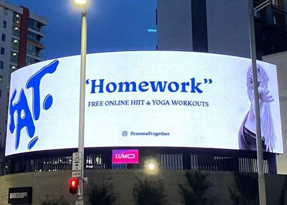 Хорошая цена Curve Led Outdoor Advertising Screens Full Color P4.81 Высокий показатель обновления Внутренний полноцветный светодиодный экран онлайн