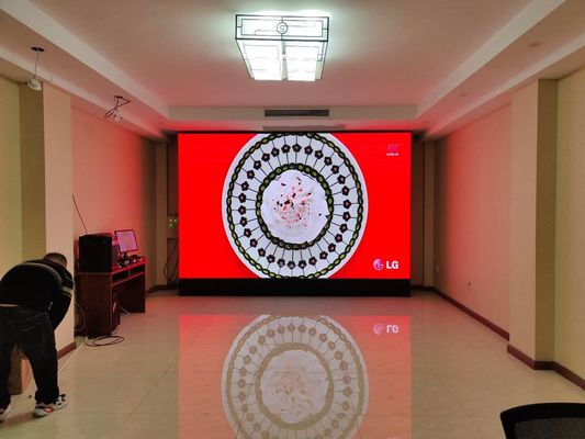 Хорошая цена P3 Внутренний полноцветный светодиодный дисплей Высокая яркость и регулируемый баланс белого идеально подходит для сцены онлайн